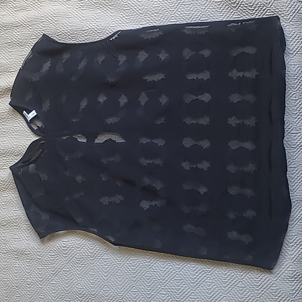 Black short sleeve top